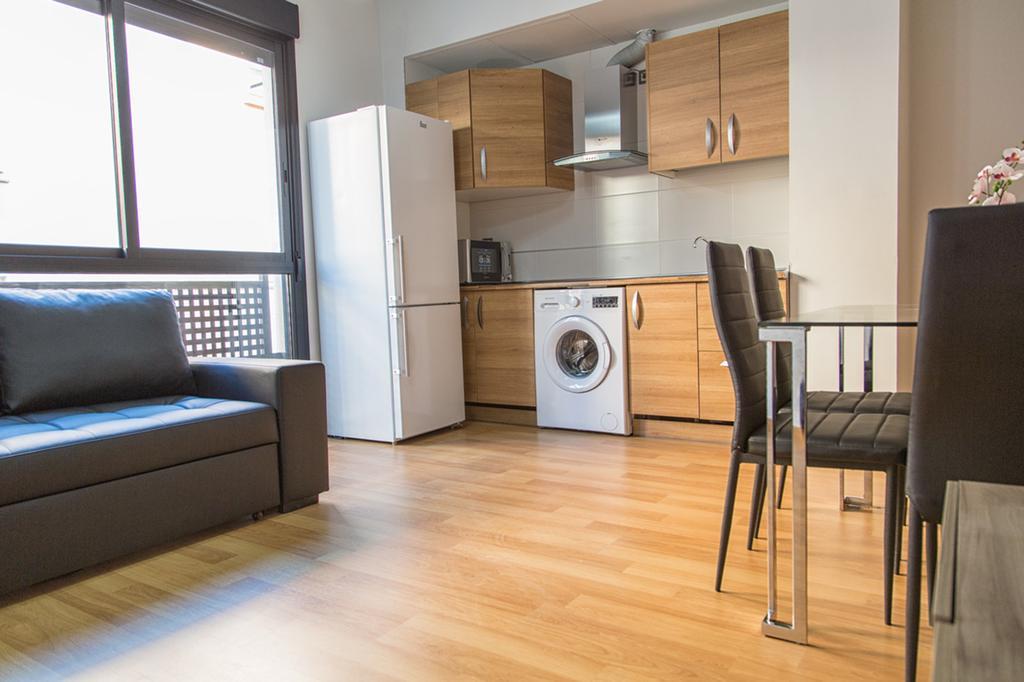 Apartamento Eursu Centro Con Piscina Малага Экстерьер фото